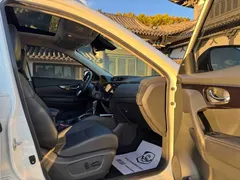 2022 Nissan X-Trail 2.0L 2WD Premium, белый — фото 10