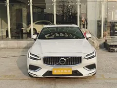 2021 Volvo S60 T4 Luxury, белый — фото 2