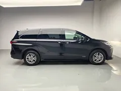 2021 Toyota Sienna 2.5L Hybrid Comfort, чёрный — фото 9