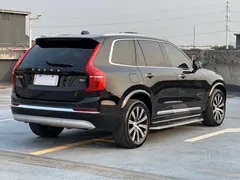 2022 Volvo XC90 B6 Sport 7-seat, чёрный — фото 3