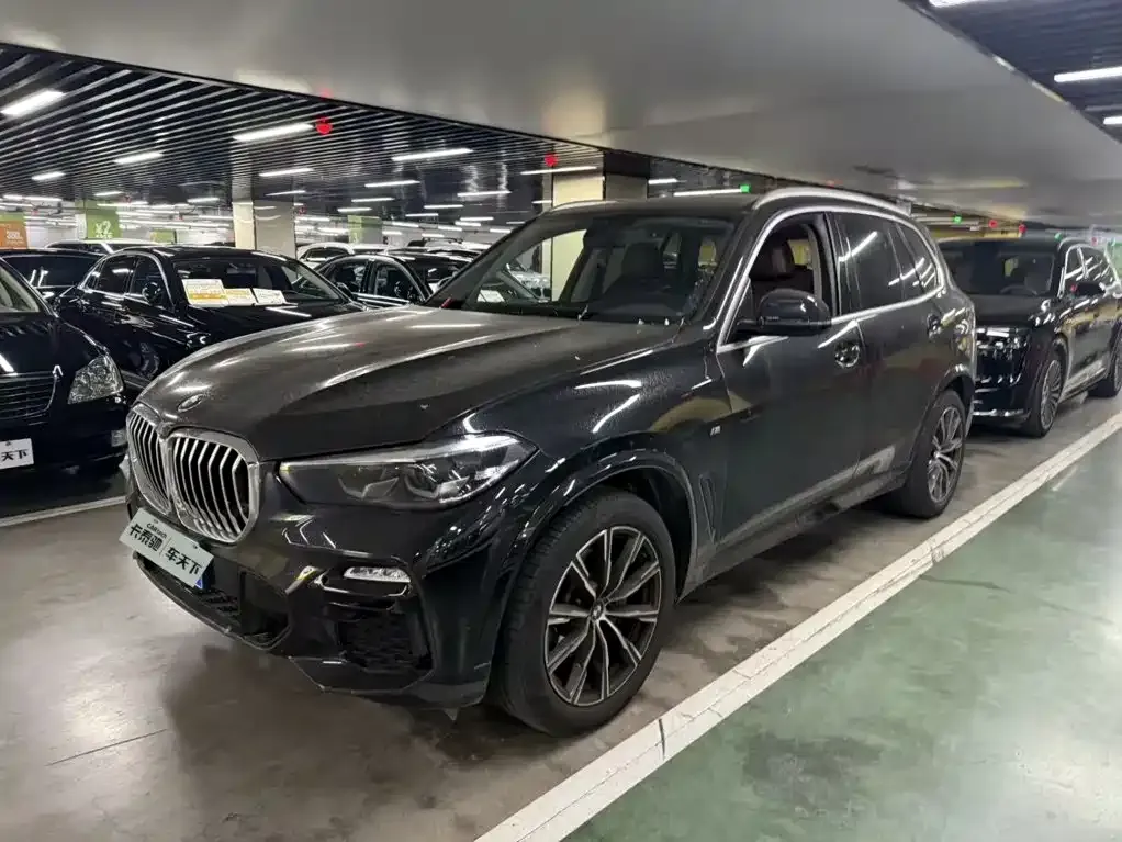 2021 BMW X5 M Sport Package