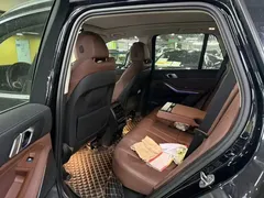 2021 BMW X5 M Sport Package, чёрный — фото 8