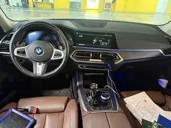 2021 BMW X5 M Sport Package, чёрный — фото 10