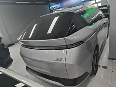 2025 Xpeng X9 EV 702 4WD High Performance Max — фото 6