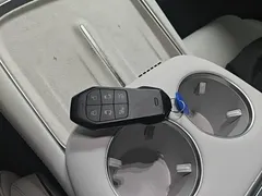2025 Xpeng X9 EV 702 4WD High Performance Max — фото 9