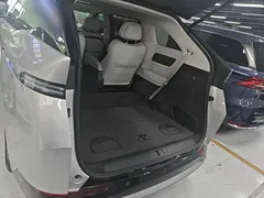 2025 Xpeng X9 EV 702 4WD High Performance Max — фото 19