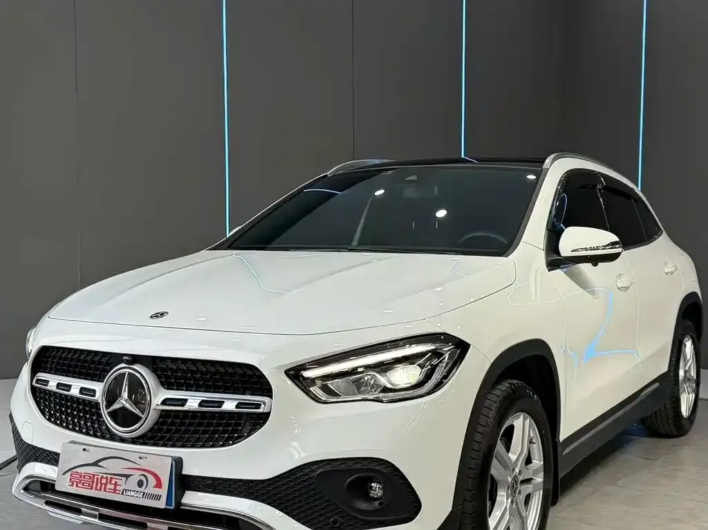2023 Mercedes-Benz GLA 200