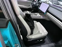2024 Xiaomi SU7 4WD Max Founder, синий — фото 25