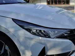 2022 Hyundai Elantra 1.5L CVT LUX Premium, белый — фото 3