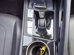 2022 Hyundai Elantra 1.5L CVT LUX Premium, белый — фото 21