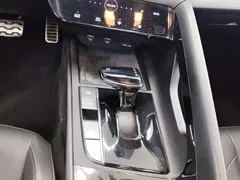 2021 Hyundai Elantra 240TGDi DCT LUX Premium — фото 16