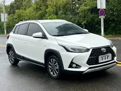 2022 Toyota Yaris L Zhixuan X 1.5L CVT Luxury Plus, белый — фото 3