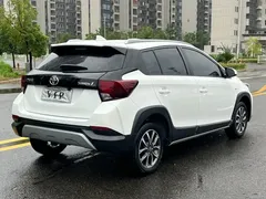 2022 Toyota Yaris L Zhixuan X 1.5L CVT Luxury Plus, белый — фото 6