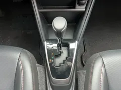 2022 Toyota Yaris L Zhixuan X 1.5L CVT Luxury Plus, белый — фото 13