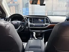 2021 Toyota Highlander 2.0T 4WD Luxury 7, чёрный — фото 12