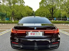 2021 BMW 7 Series 740Li Leading M Sport Package, чёрный — фото 8