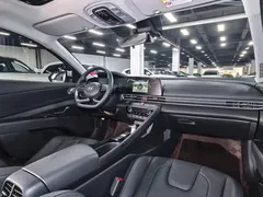 2023 Hyundai Elantra 1.5L CVT LUX Premium, белый — фото 16
