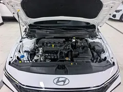 2023 Hyundai Elantra 1.5L CVT LUX Premium, белый — фото 20