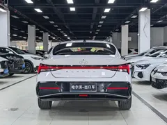 2023 Hyundai Elantra 1.5L CVT LUX Premium, белый — фото 24