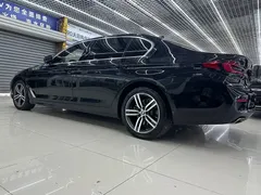 2021 BMW 5 Series 530Li Leading Luxury Package, чёрный — фото 7