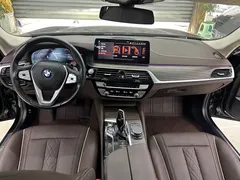 2021 BMW 5 Series 530Li Leading Luxury Package, чёрный — фото 18