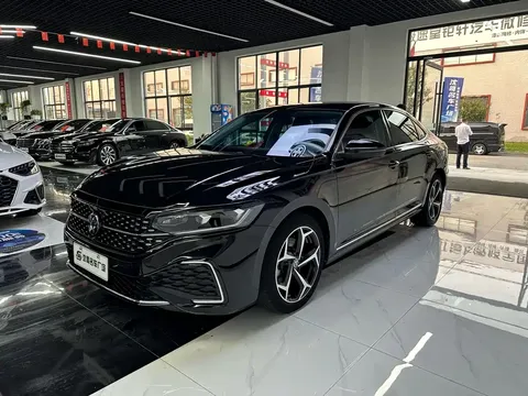 2023 Volkswagen Passat 330TSI Elite