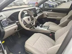 2024 BYD Tang DM-i PHEV Honor 112km Premium, белый — фото 8