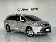 2021 Toyota Sienna 2.5L Hybrid Ultimate — фото 3