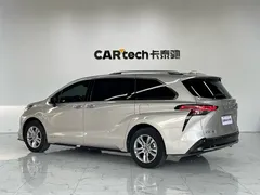 2021 Toyota Sienna 2.5L Hybrid Ultimate — фото 8