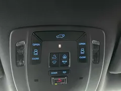 2021 Toyota Sienna 2.5L Hybrid Ultimate — фото 24