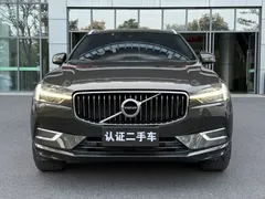 2021 Volvo XC60 4WD Luxury — фото 2
