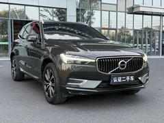 2021 Volvo XC60 4WD Luxury — фото 3