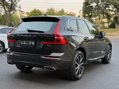 2021 Volvo XC60 4WD Luxury — фото 4