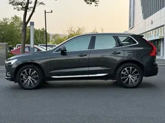 2021 Volvo XC60 4WD Luxury — фото 7