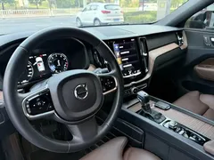 2021 Volvo XC60 4WD Luxury — фото 13