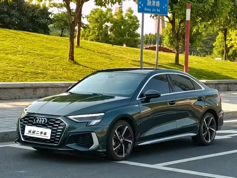 2021 Audi A3 L Limousine 35 TFSI Fashion Sport