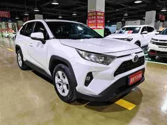 2022 Toyota RAV4 2.0L CVT 2WD Urban, белый — фото 3