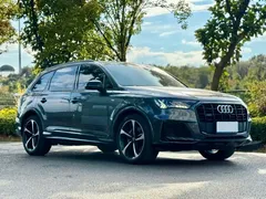 2021 Audi Q7 55 TFSI quattro S line Sport — фото 3