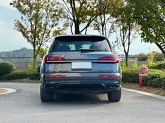 2021 Audi Q7 55 TFSI quattro S line Sport — фото 8
