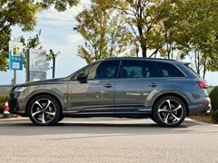 2021 Audi Q7 55 TFSI quattro S line Sport — фото 10