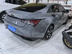 2021 Hyundai Elantra 1.5L CVT LUX Premium — фото 6