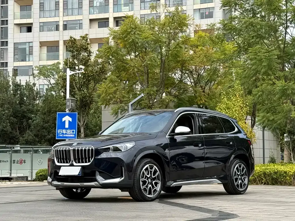 2023 BMW X1 X Design Package