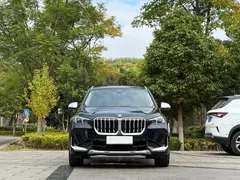2023 BMW X1 X Design Package, чёрный — фото 2