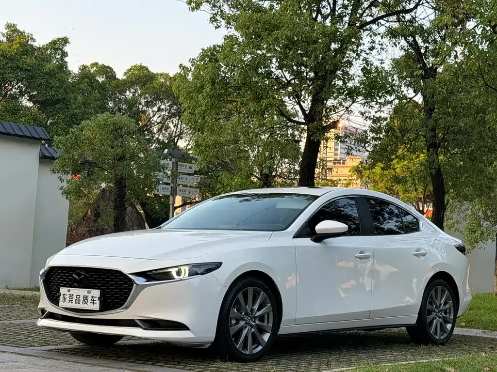 2022 Mazda 3 2.0L AT