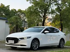 2022 Mazda 3 2.0L AT, белый — фото 1