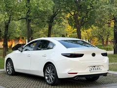 2022 Mazda 3 2.0L AT, белый — фото 5