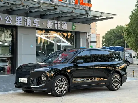 2026 Nio ES8 6-seat Executive Luxury