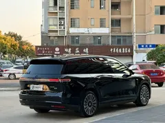 2026 Nio ES8 6-seat Executive Luxury, чёрный — фото 6