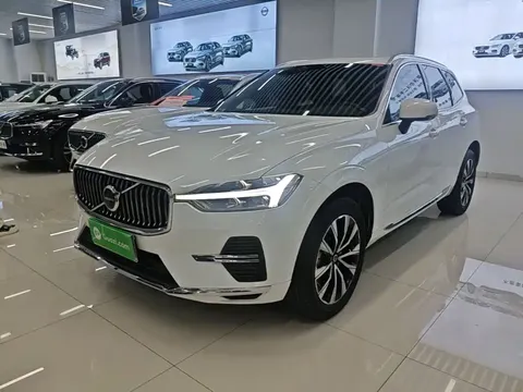 2023 Volvo XC60 4WD Luxury