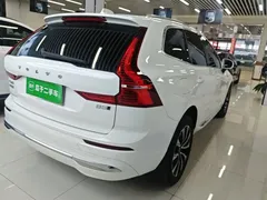 2023 Volvo XC60 4WD Luxury, белый — фото 8
